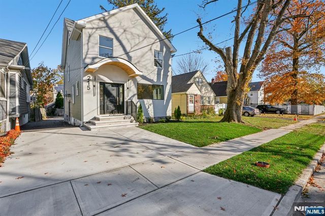 215 Floral Street, Roselle, NJ 07203