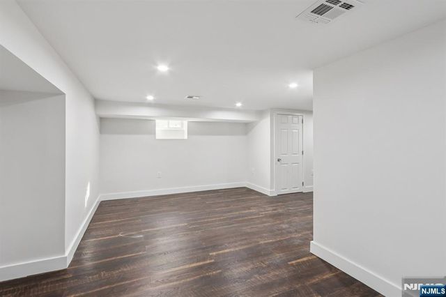 215 Floral Street, Roselle, NJ 07203