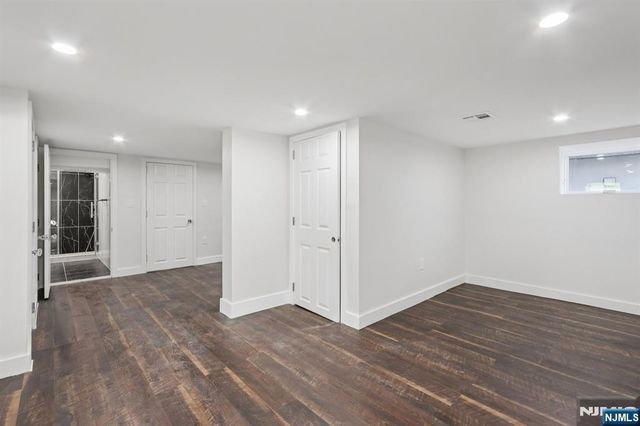 215 Floral Street, Roselle, NJ 07203