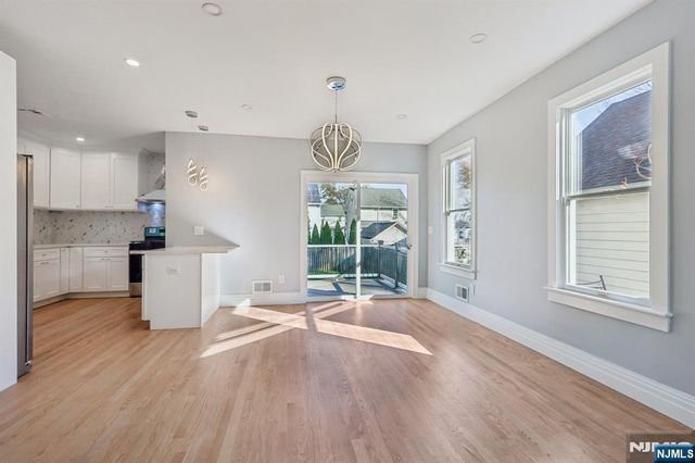 215 Floral Street, Roselle, NJ 07203