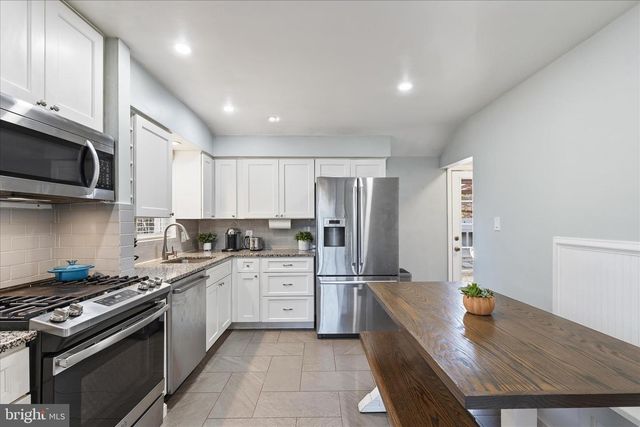 7203 ARTHUR DR, Falls Church, VA 22046