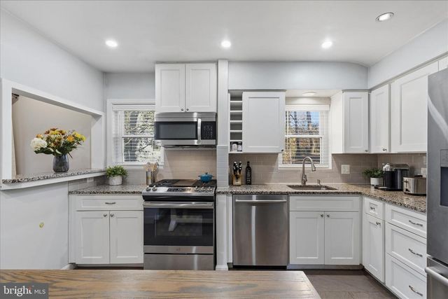 7203 ARTHUR DR, Falls Church, VA 22046