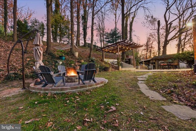 7203 ARTHUR DR, Falls Church, VA 22046