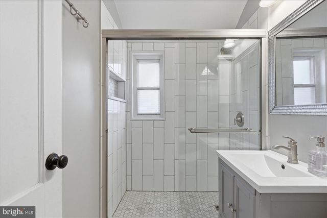 7203 ARTHUR DR, Falls Church, VA 22046