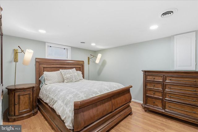 7203 ARTHUR DR, Falls Church, VA 22046