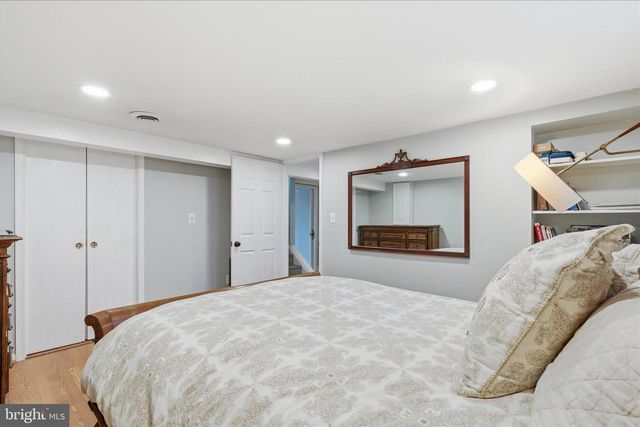 7203 ARTHUR DR, Falls Church, VA 22046