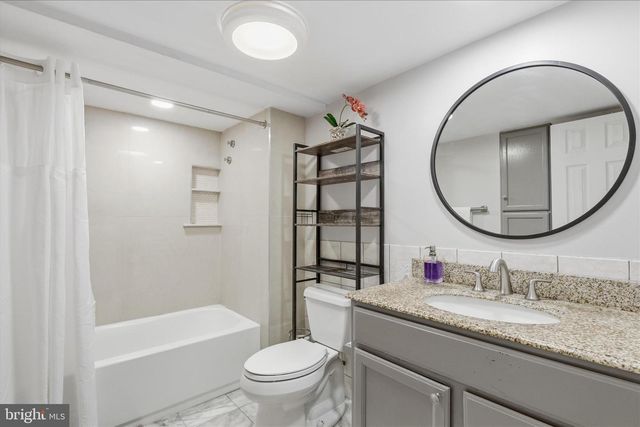 7203 ARTHUR DR, Falls Church, VA 22046