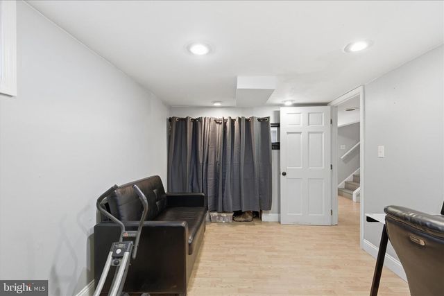 7203 ARTHUR DR, Falls Church, VA 22046