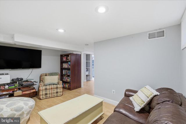 7203 ARTHUR DR, Falls Church, VA 22046