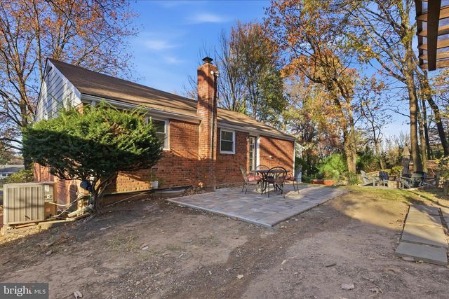 7203 ARTHUR DR, Falls Church, VA 22046