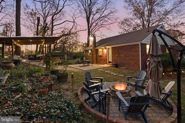 7203 ARTHUR DR, Falls Church, VA 22046