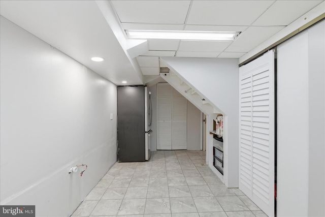 7203 ARTHUR DR, Falls Church, VA 22046