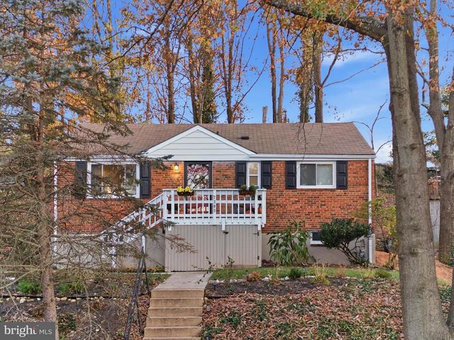 7203 ARTHUR DR, Falls Church, VA 22046