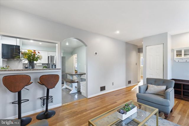 7203 ARTHUR DR, Falls Church, VA 22046