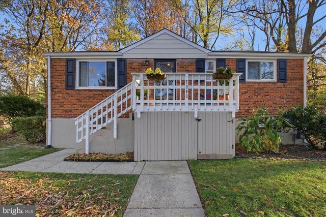 7203 ARTHUR DR, Falls Church, VA 22046