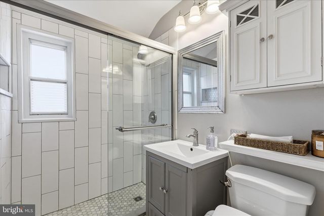 7203 ARTHUR DR, Falls Church, VA 22046