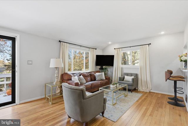 7203 ARTHUR DR, Falls Church, VA 22046