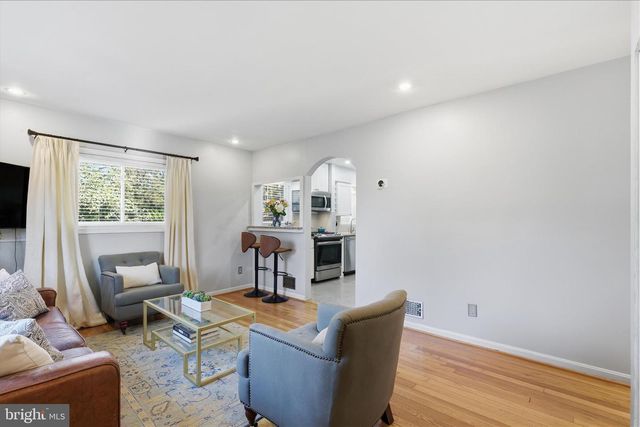 7203 ARTHUR DR, Falls Church, VA 22046