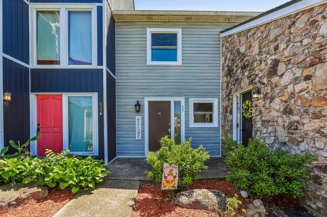 627 Rockwood Dr, Hermitage, TN 37076