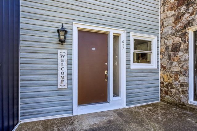 627 Rockwood Dr, Hermitage, TN 37076