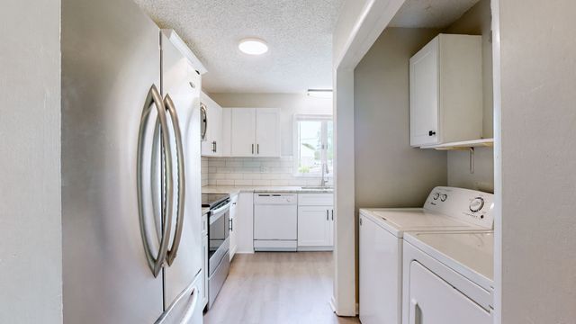 627 Rockwood Dr, Hermitage, TN 37076
