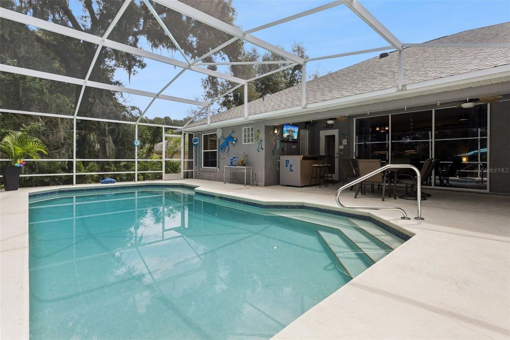Image 42 of property listing at 33440 LAKE BEND CIRCLE, Leesburg, FL 34788