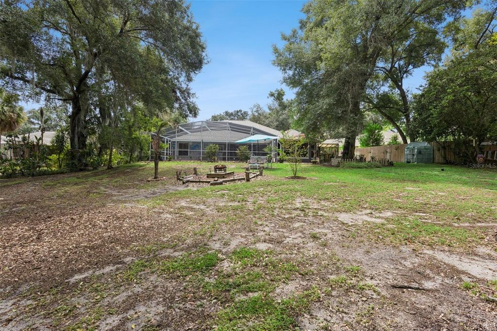Image 48 of property listing at 33440 LAKE BEND CIRCLE, Leesburg, FL 34788