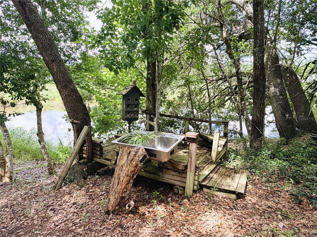 Image 53 of property listing at 33440 LAKE BEND CIRCLE, Leesburg, FL 34788