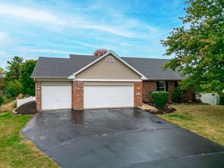 307 Britnie Drive, Poplar Grove, IL 61065