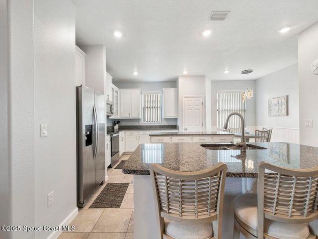 5614 1st Square, Vero Beach, FL 32968