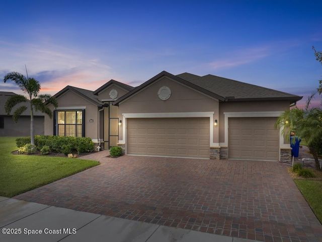 5614 1st Square, Vero Beach, FL 32968