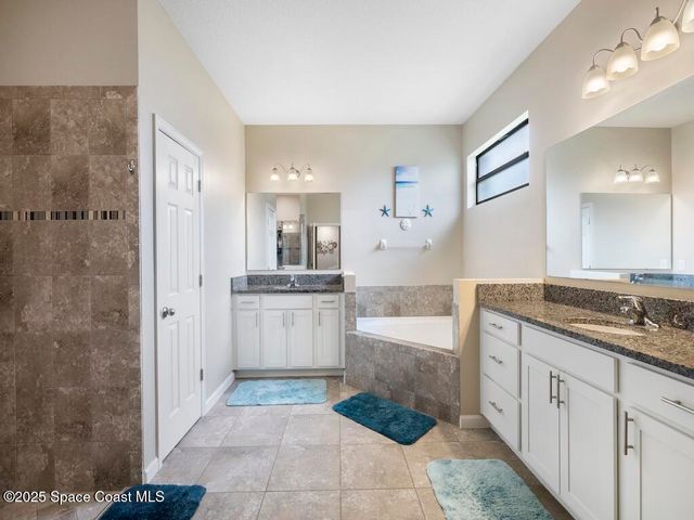 5614 1st Square, Vero Beach, FL 32968