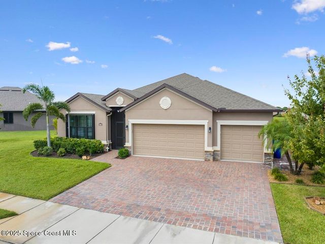 5614 1st Square, Vero Beach, FL 32968