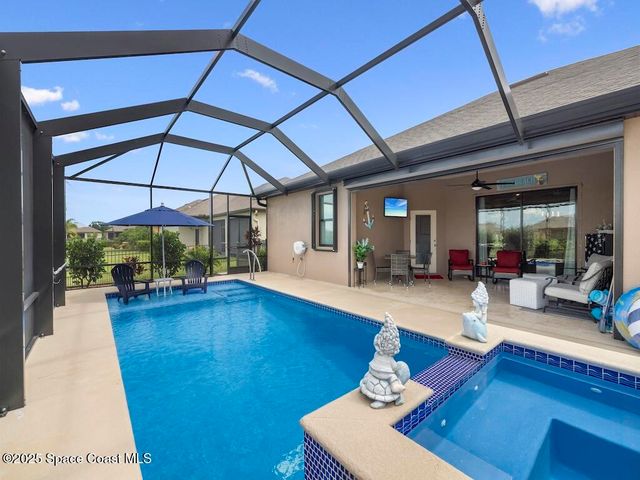 5614 1st Square, Vero Beach, FL 32968