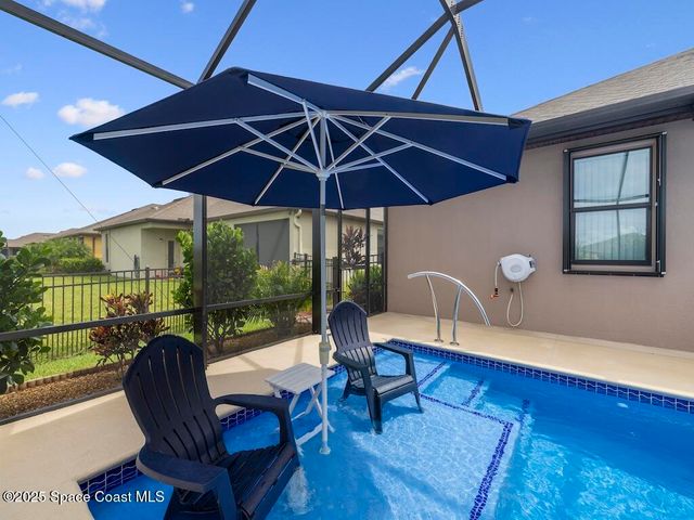 5614 1st Square, Vero Beach, FL 32968