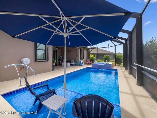 5614 1st Square, Vero Beach, FL 32968