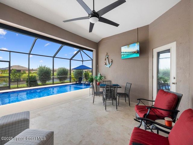 5614 1st Square, Vero Beach, FL 32968