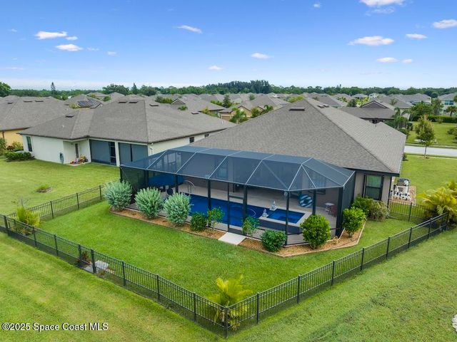 5614 1st Square, Vero Beach, FL 32968