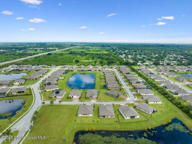 5614 1st Square, Vero Beach, FL 32968