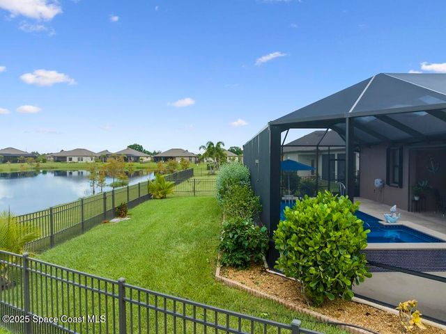 5614 1st Square, Vero Beach, FL 32968