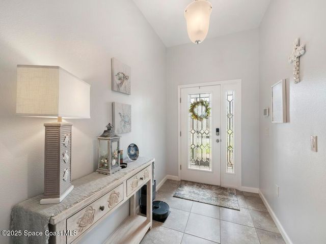 5614 1st Square, Vero Beach, FL 32968