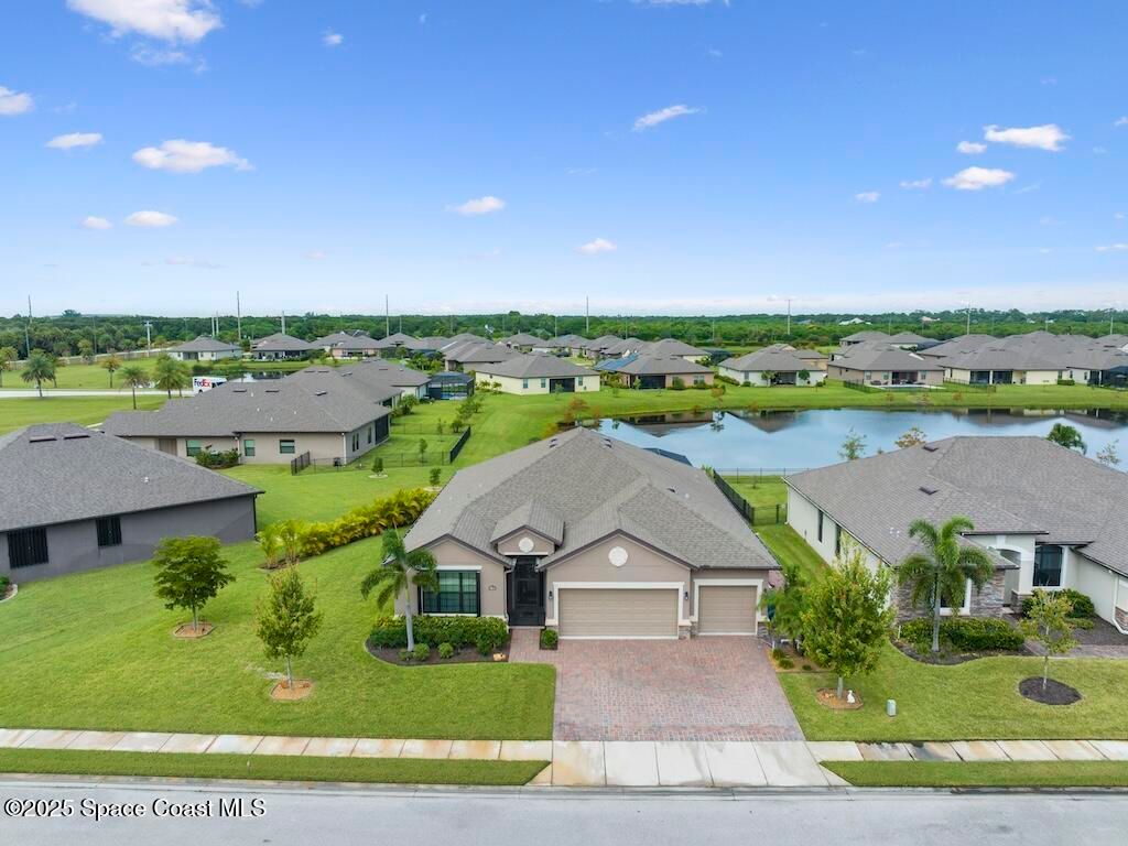 5614 1st Square, Vero Beach, FL 32968