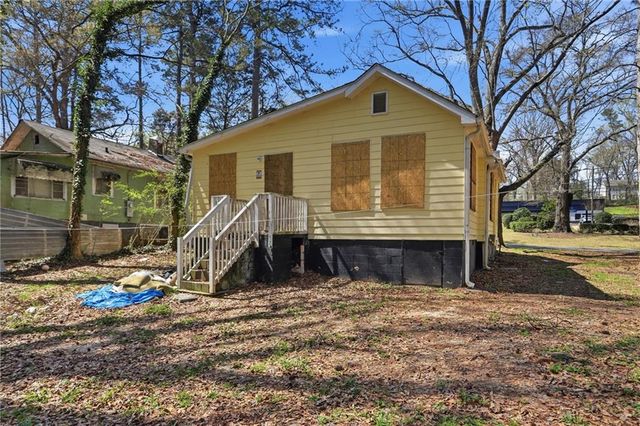 747 Gary Road NW, Atlanta, GA 30318