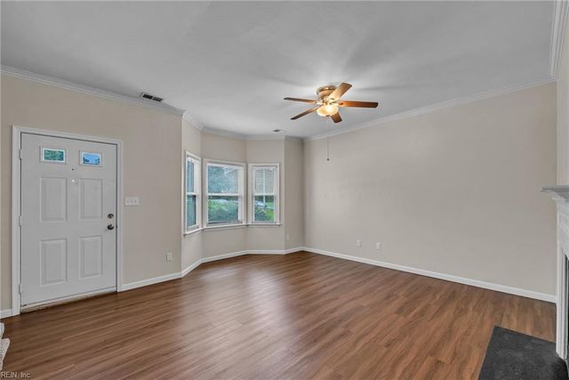 725 Creekside CRES, Chesapeake, VA 23320