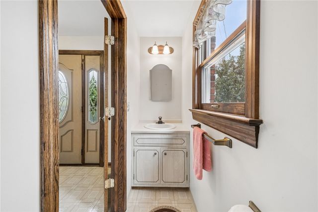 5061 Northlawn Cir, Murrysville, PA 15668