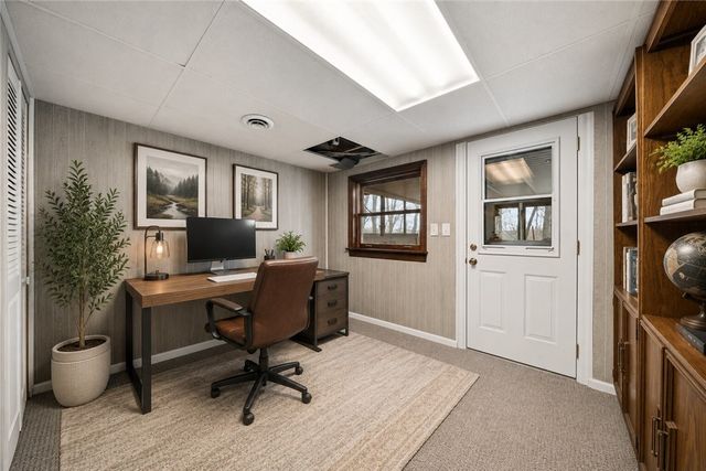5061 Northlawn Cir, Murrysville, PA 15668