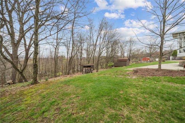 5061 Northlawn Cir, Murrysville, PA 15668