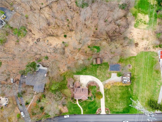 5061 Northlawn Cir, Murrysville, PA 15668