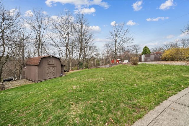 5061 Northlawn Cir, Murrysville, PA 15668