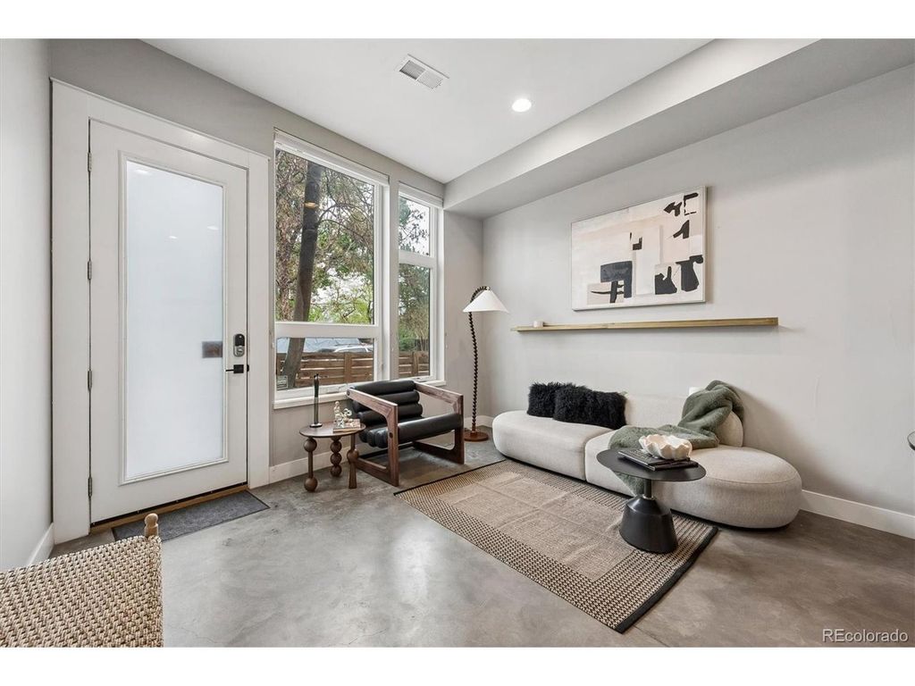 3124 N Gilpin St, Denver, CO 80205
